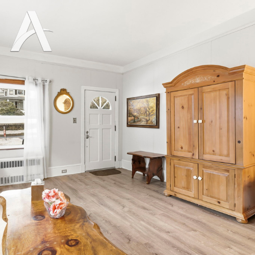 110 Gleneida, 1S | 3 Bed, 1 Bath, $3,100